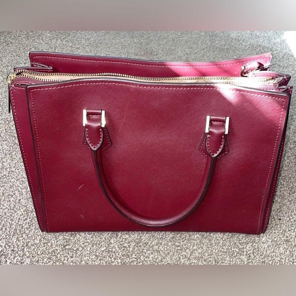 ⭐️Micheal Kors Bag - Picture 3 of 4